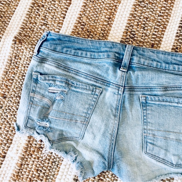 American Eagle  low rise shortie blue jean denim shorts distressed boho beachy - Picture 4 of 6